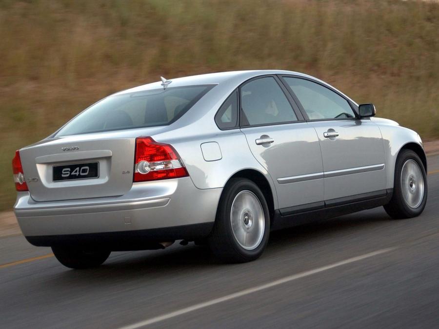  Volvo S40 2004 года  (ZA) (фото 9 из 16)